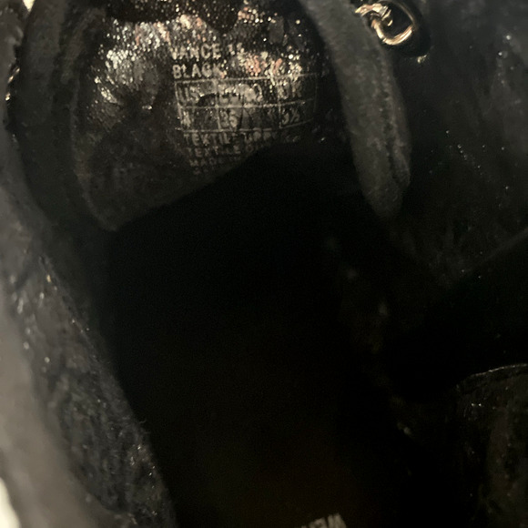 Stuart Weitzman Vance 15 Hidden Wedge Sneaker Kids Girl 4 Black Silver Chain - Picture 11 of 11